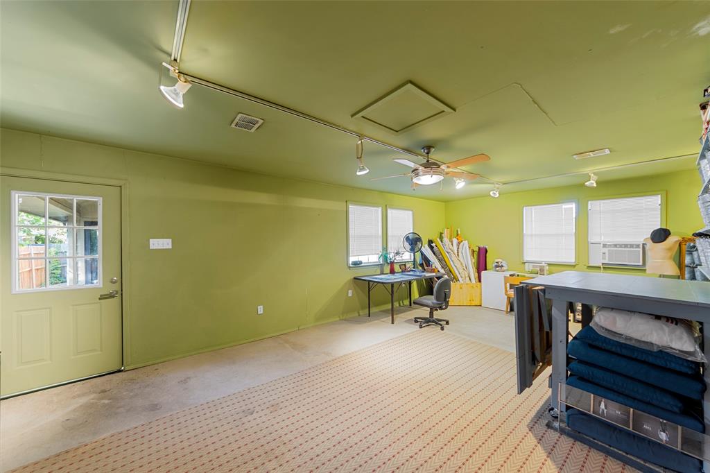 1517 Eastview Drive Property Photo 33
