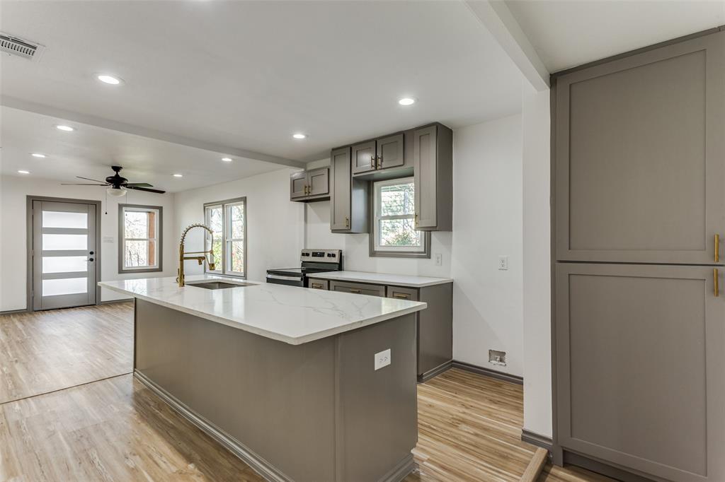 3309 Merrick Street Property Photo 7