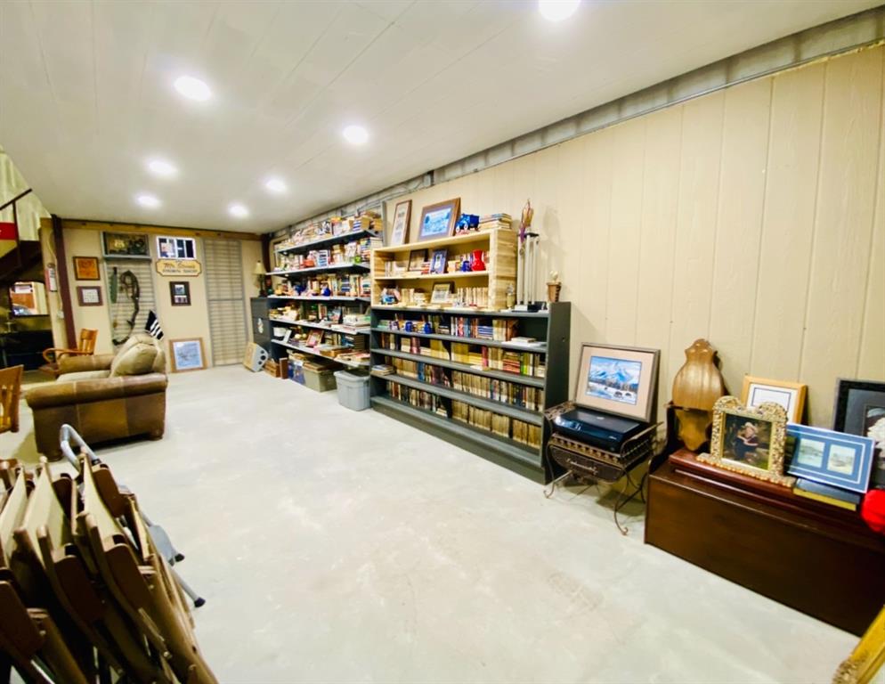 664 Earl Road Property Photo 8