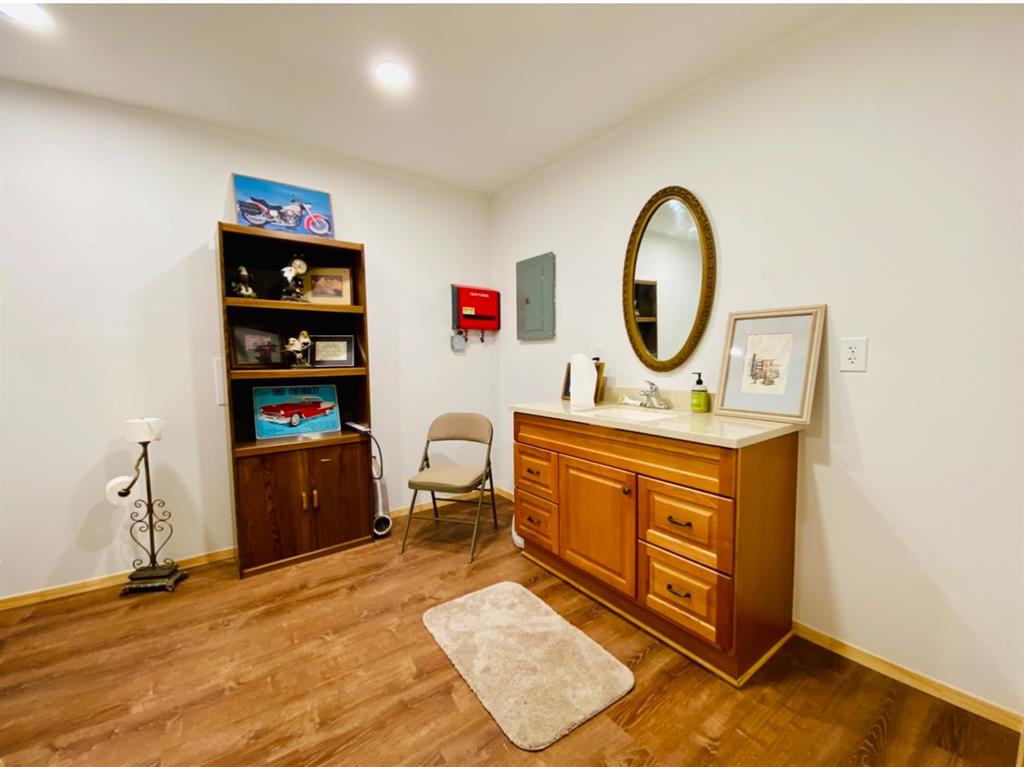 664 Earl Road Property Photo 14