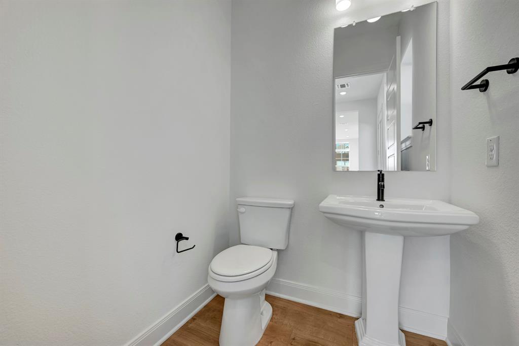 4716 Maxwell Drive Property Photo 20