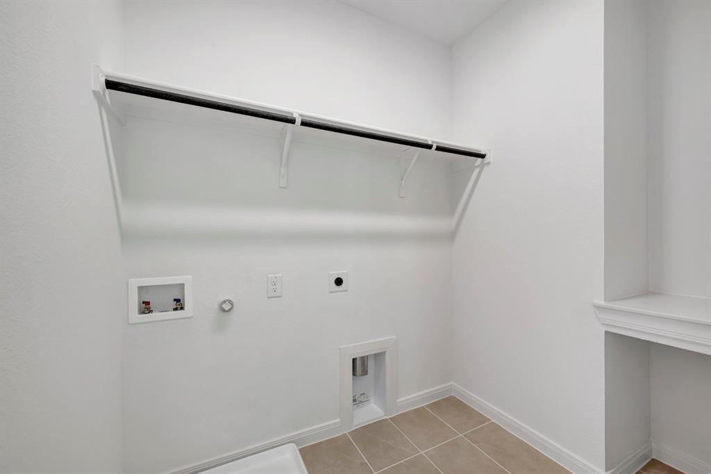 4716 Maxwell Drive Property Photo 27