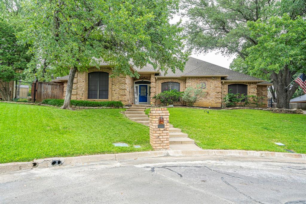 5609 Euclid Drive Property Photo 1