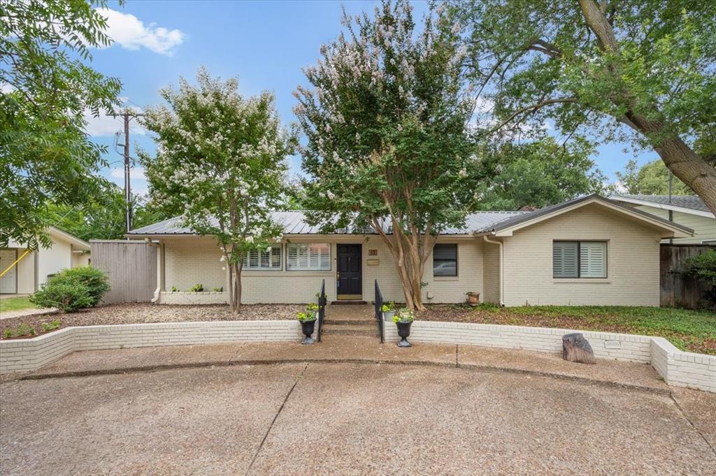 611 Westview Avenue Property Photo 1