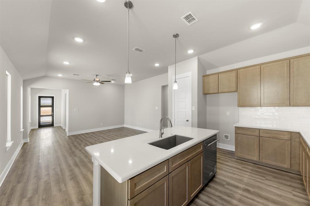 1429 Tipperary Drive Property Photo 8