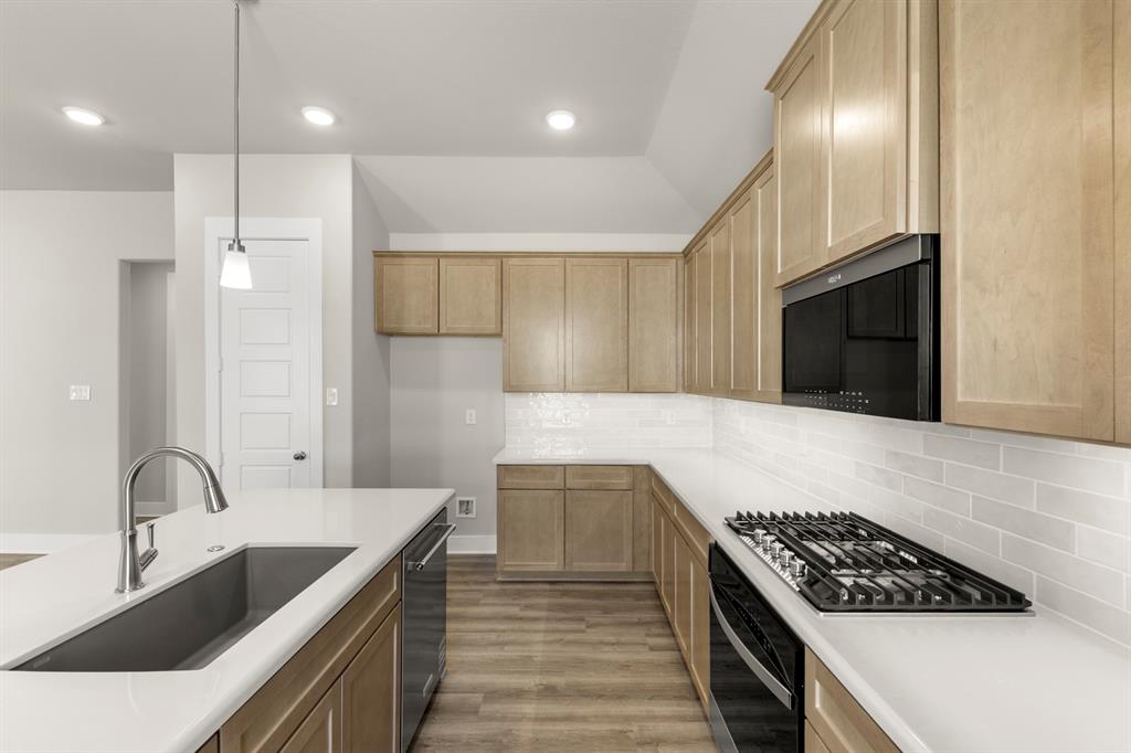 1429 Tipperary Drive Property Photo 9