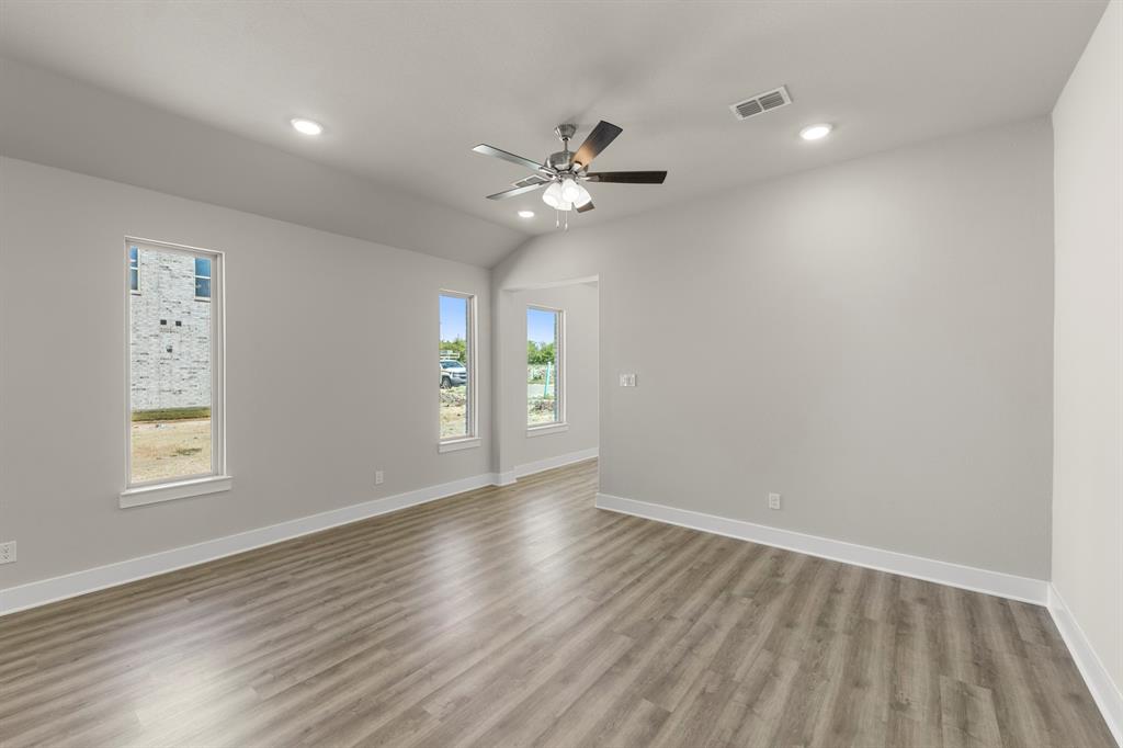 1429 Tipperary Drive Property Photo 15