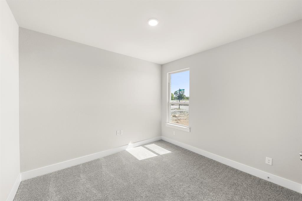 1429 Tipperary Drive Property Photo 18