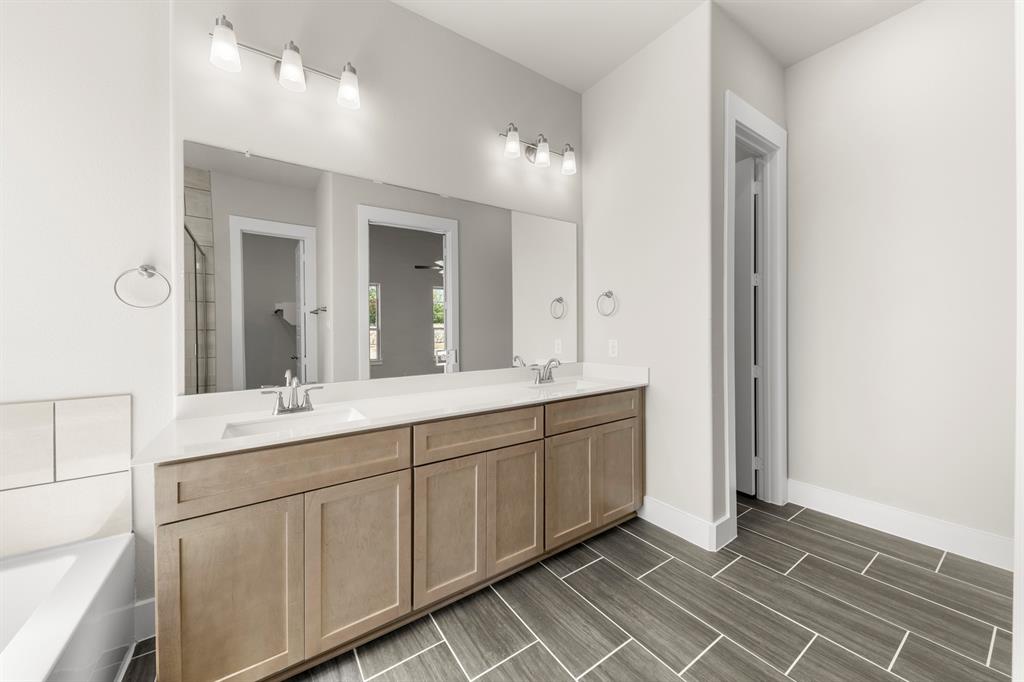 1429 Tipperary Drive Property Photo 24