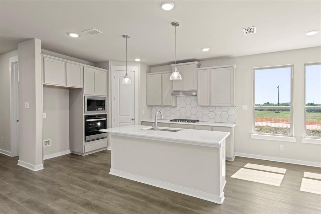 1429 Clare Property Photo 16