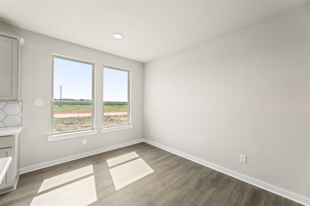 1429 Clare Property Photo 18