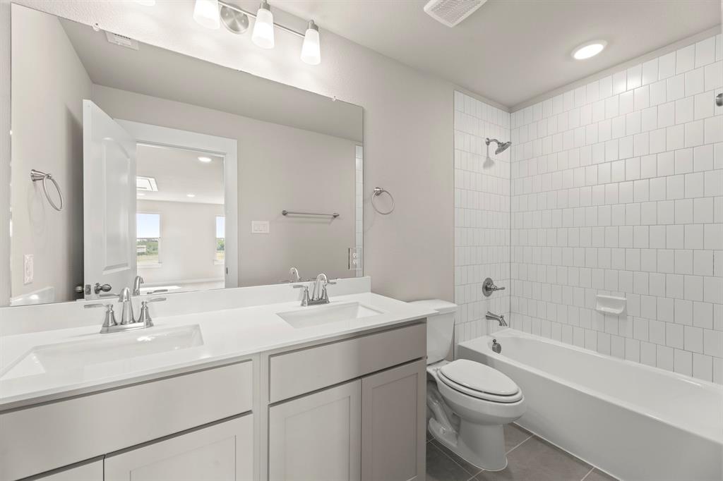 1429 Clare Property Photo 25