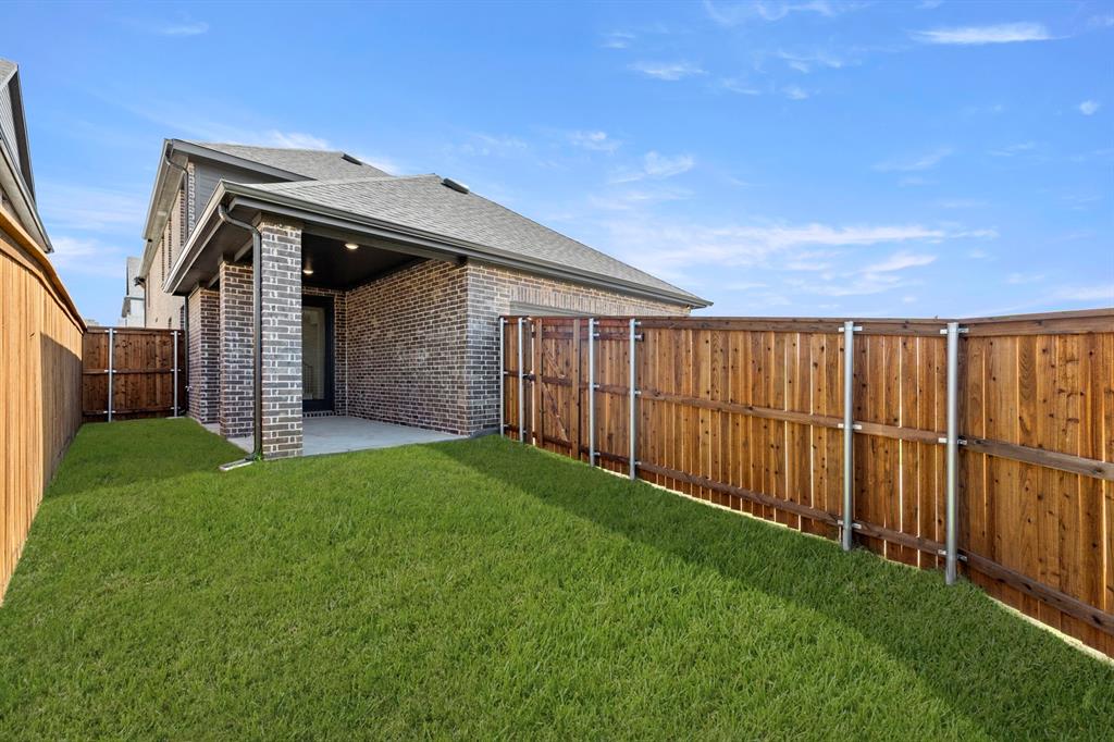 1429 Clare Property Photo 31