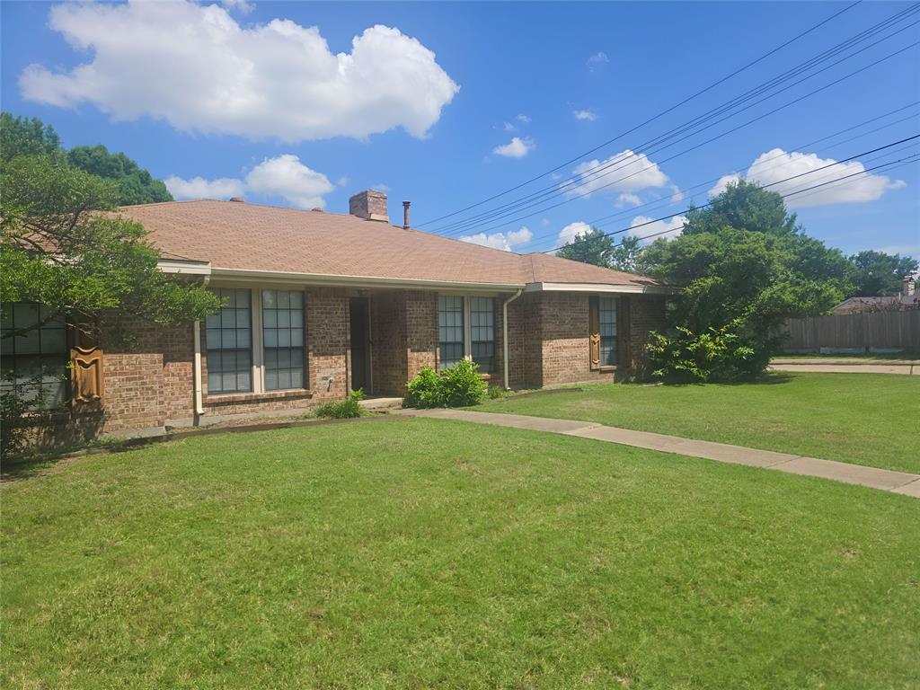 432 Larchbrook Drive Property Photo 1