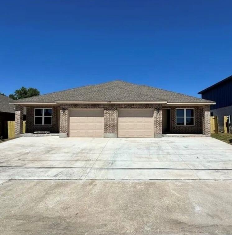 2108 Saulsbury Drive Property Photo 1