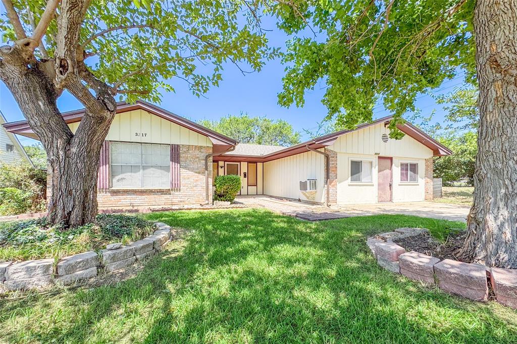 3217 Ridgeview Lane Property Photo 1