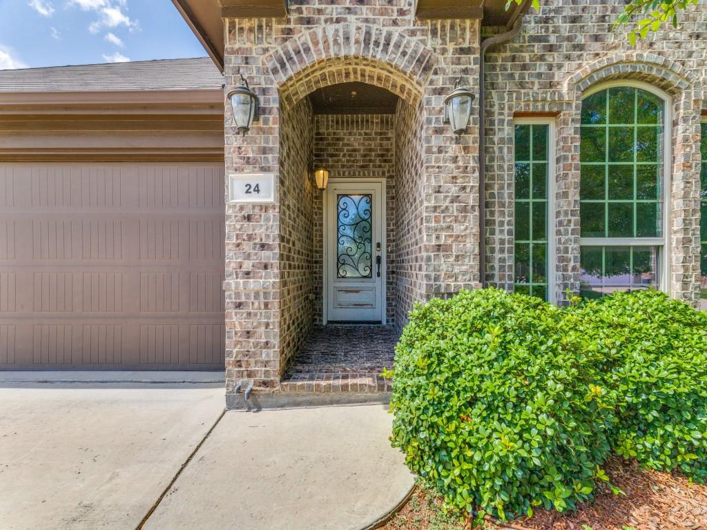 24 Oakridge Lane Property Photo 1
