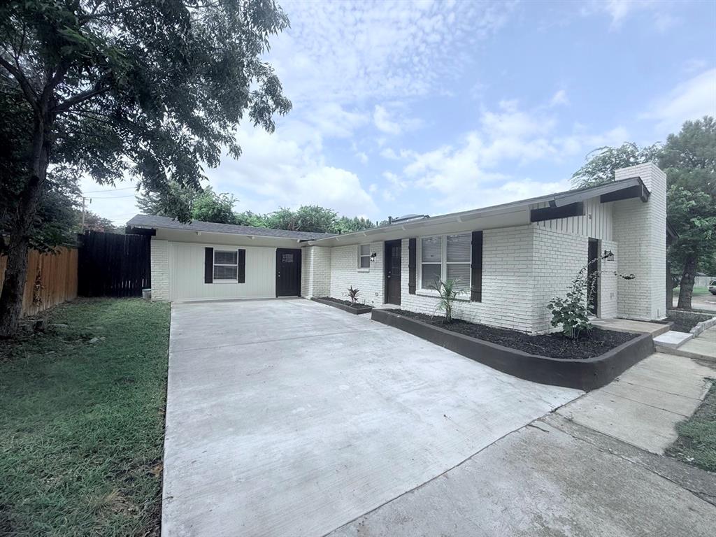 736 Sherbrook Drive Property Photo 1