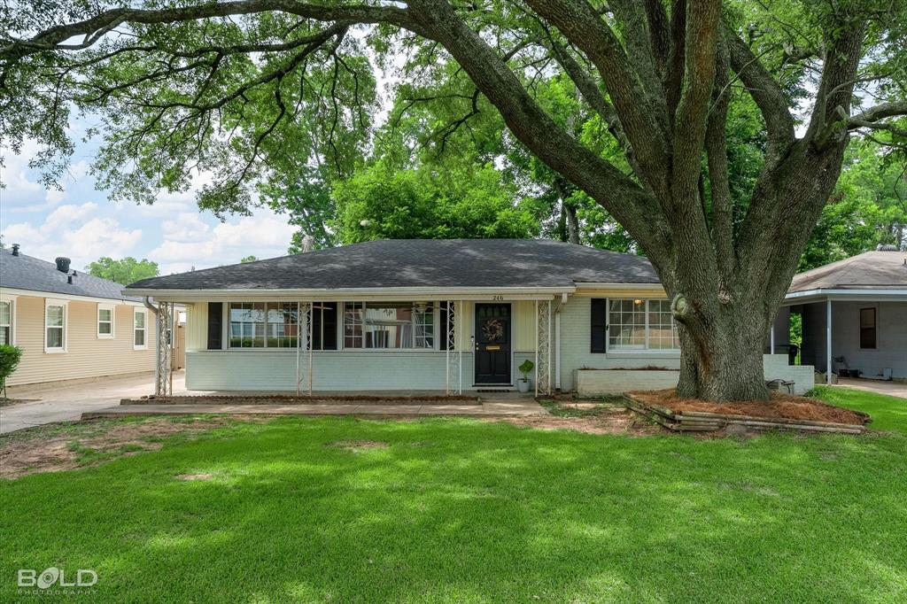 246 Russell Avenue Property Photo 1