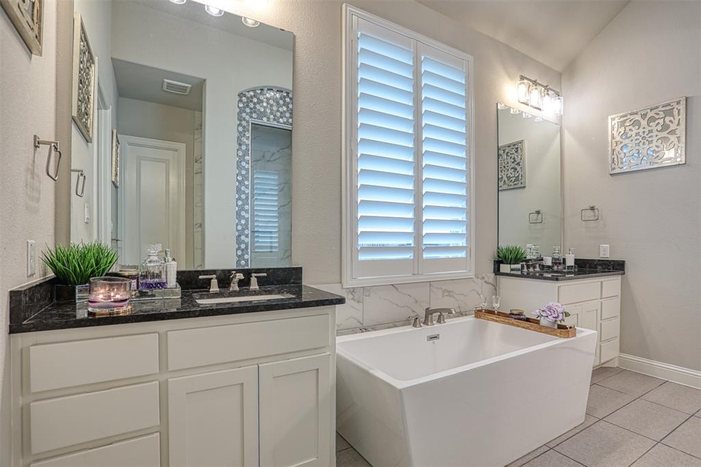 2101 Longmont Lane Property Photo 22