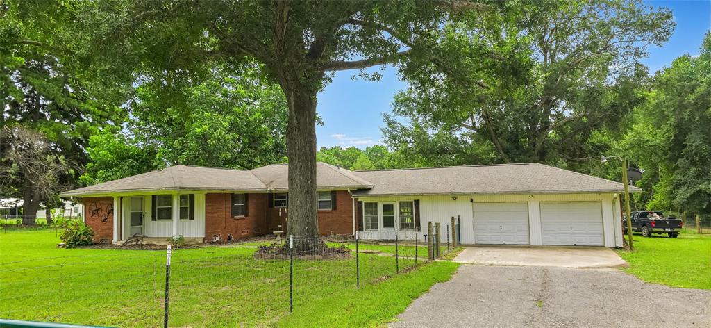 512 An County Road 161 Property Photo 1