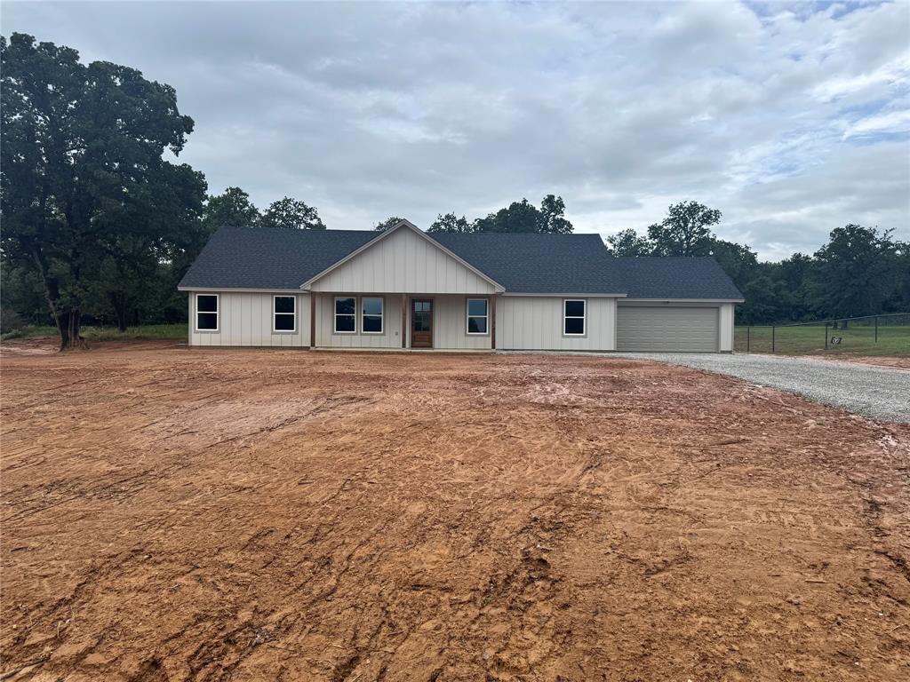 1013 Hereford Drive Property Photo 1