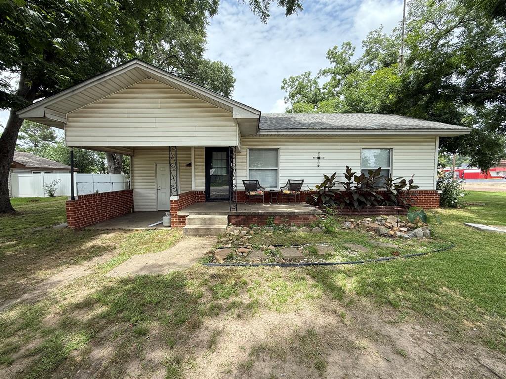 200 W Coke Road Property Photo 1
