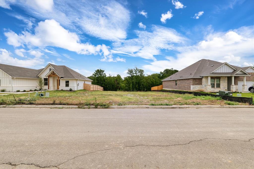 10804 Granada Drive Property Photo 1