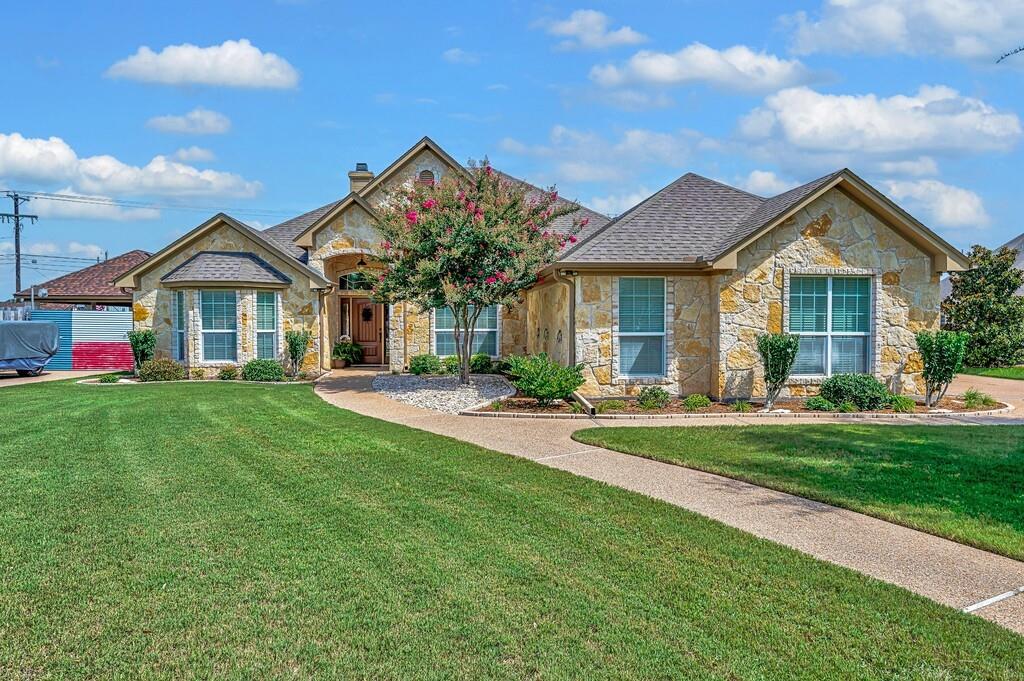 1008 Crystal Haven Court Property Photo 1