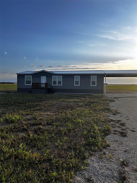 4237 Private Road 4284 Property Photo 1