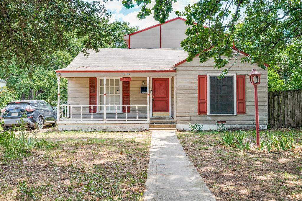 2218 Owens Street Property Photo 1