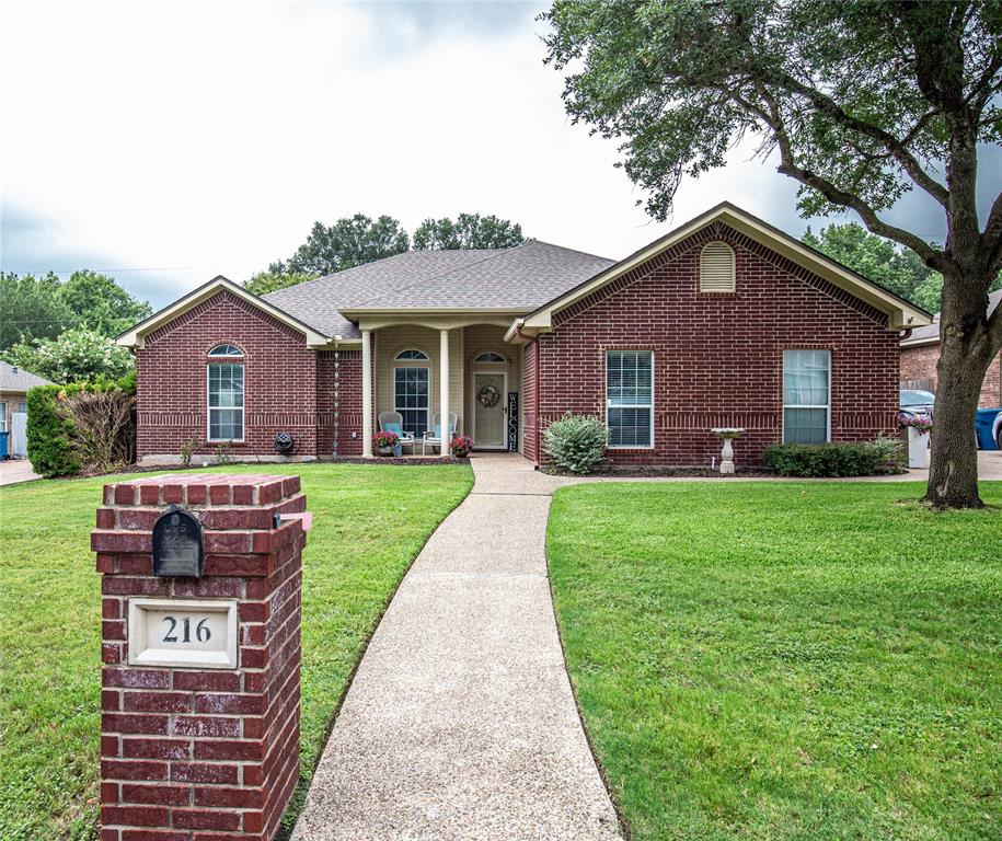 216 Keswick Drive Property Photo 1