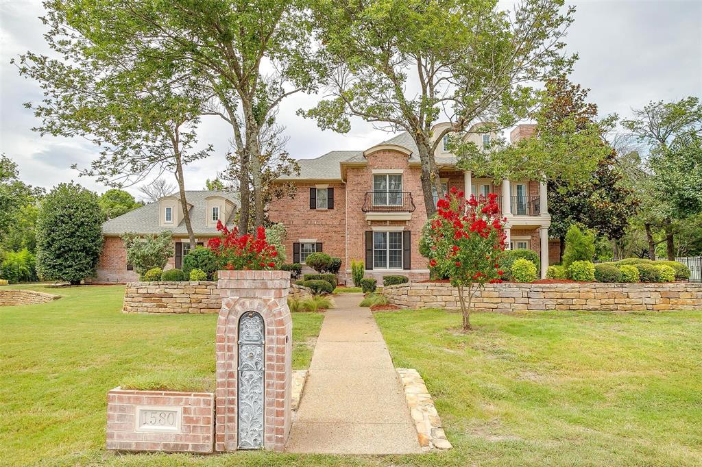 1580 Hunterglenn Drive