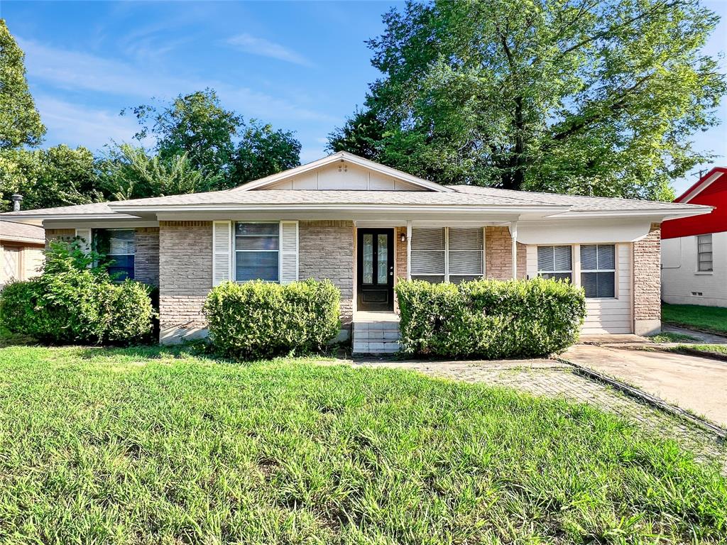 920 Manhattan Drive Property Photo 1