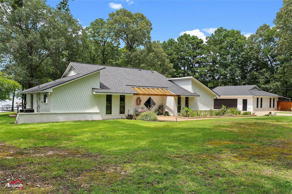 342 Merritt Road Property Photo 1