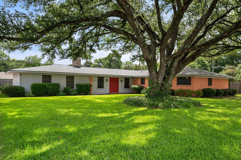 2101 Bowie Drive Property Photo 1