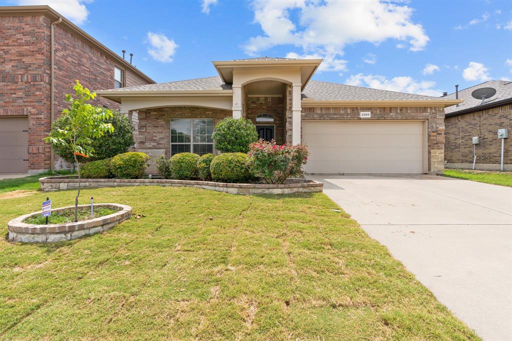 2200 Frosted Willow Lane Property Photo 1