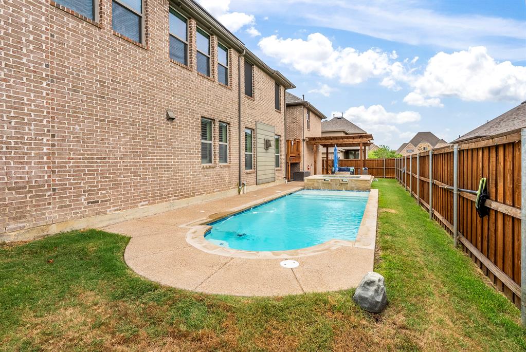 1110 Amber Rose Way Property Photo 33