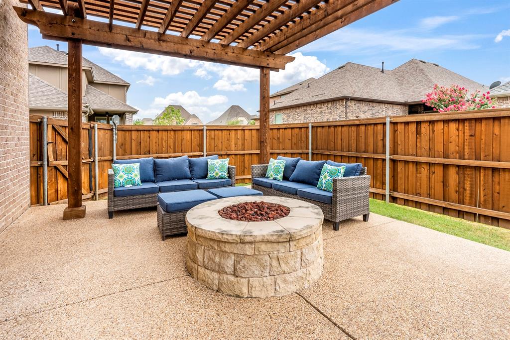 1110 Amber Rose Way Property Photo 34