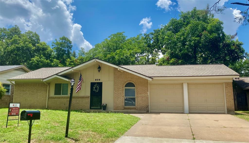 808 Monticello Court Property Photo 1