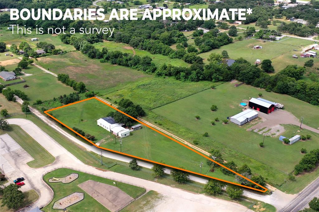 92 Spur Lane Property Photo 1