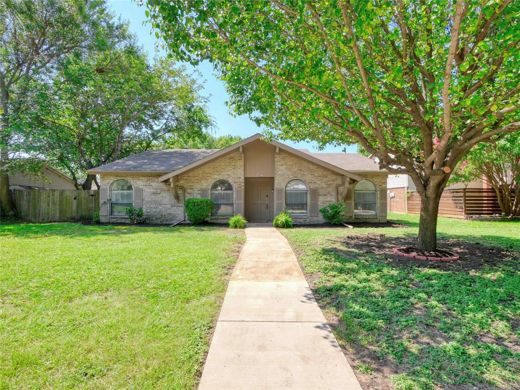 2704 Countess Drive Property Photo 1