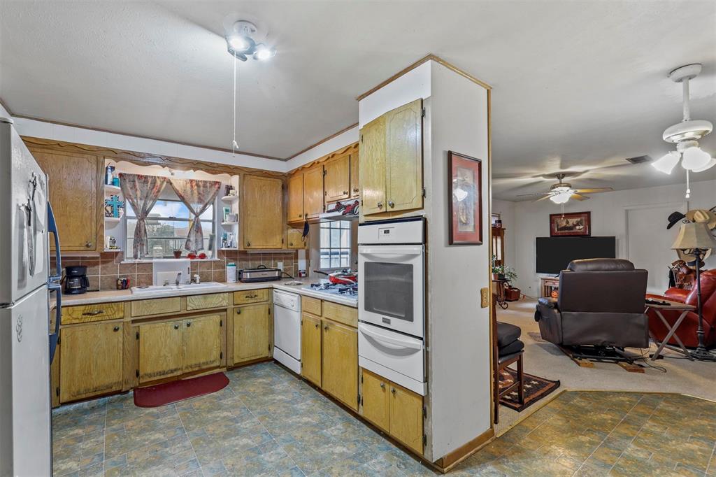 3397 2048 Highway Property Photo 4