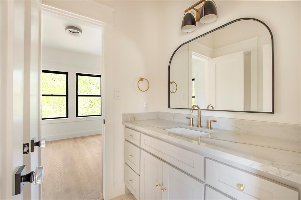 5641 Monticello Avenue Property Photo 32