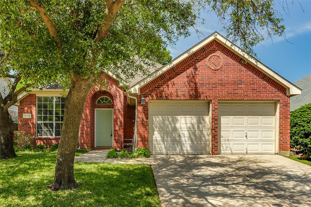 1615 Shadow Crest Drive Property Photo 1