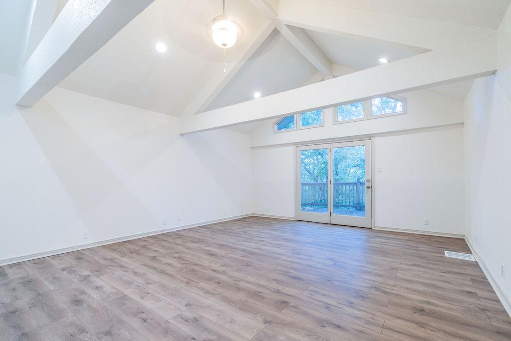 598 Stagecoach Trail Property Photo 23
