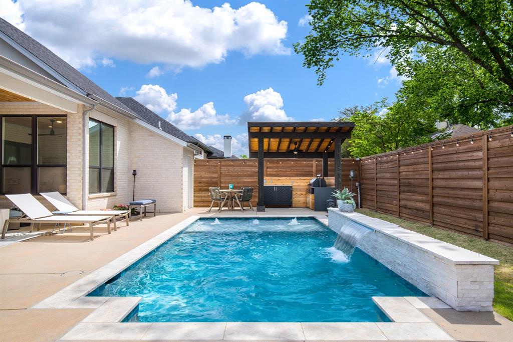 2093 Holt Way Property Image