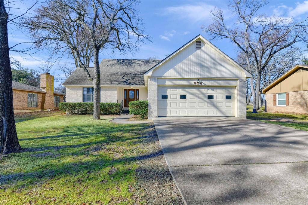 924 Kiowa Drive Property Photo 1