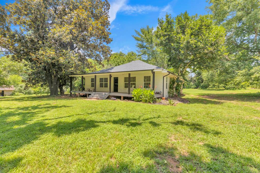4724 County Road 3305 Property Photo 1