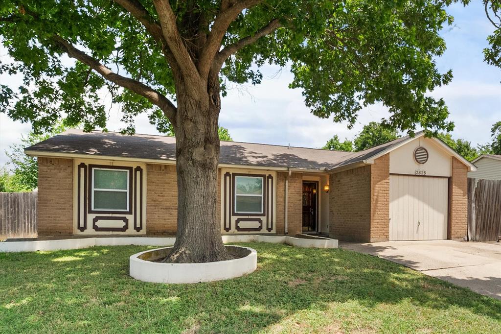 2325 Wildbriar Drive Property Photo 1